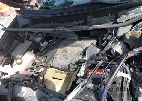 2017 Toyota Rav4 Le z USA, uszkodzony, nr VIN 2T3BFREV0HW611458